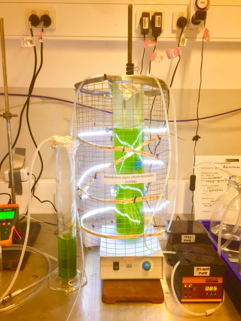 Membrane photobioreactor