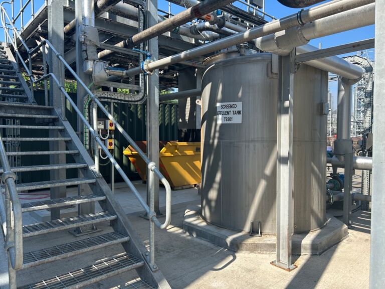 Mixing tank
