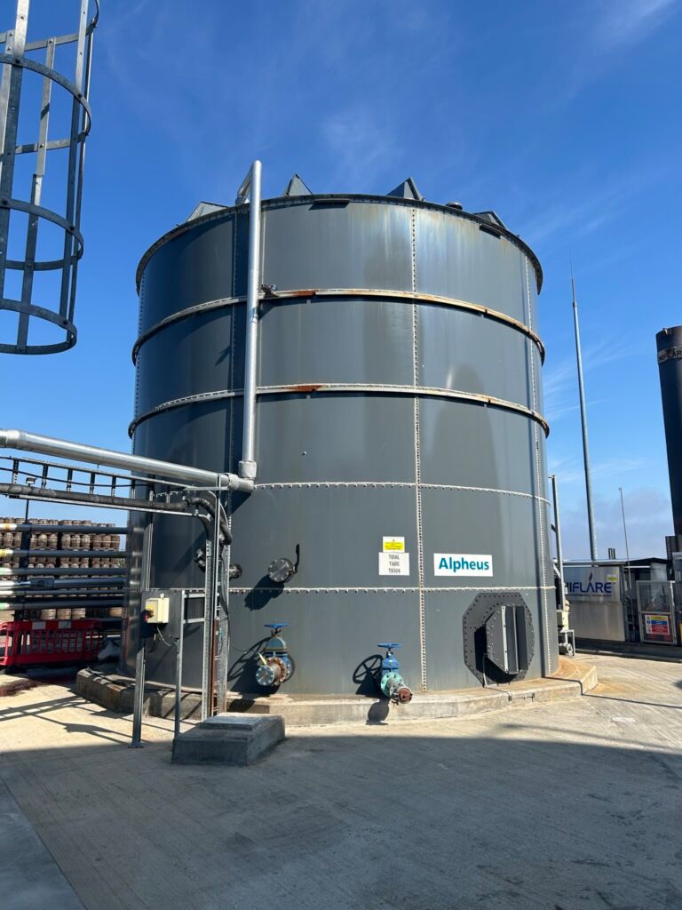 Tidal storage tank