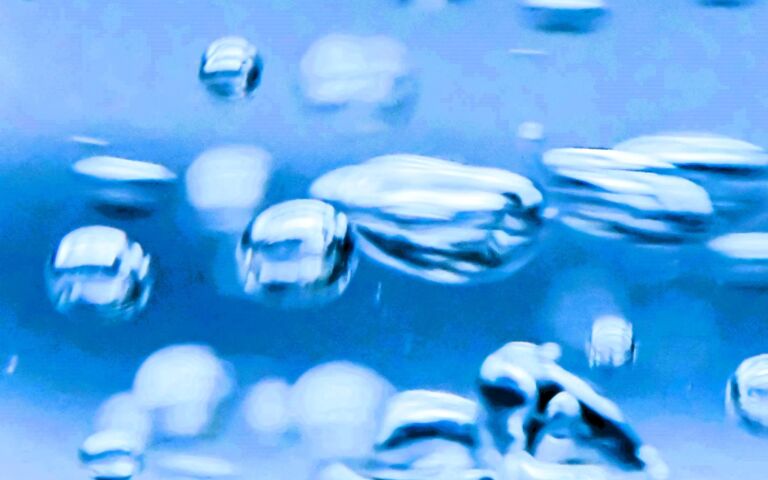 Air bubbles in water
