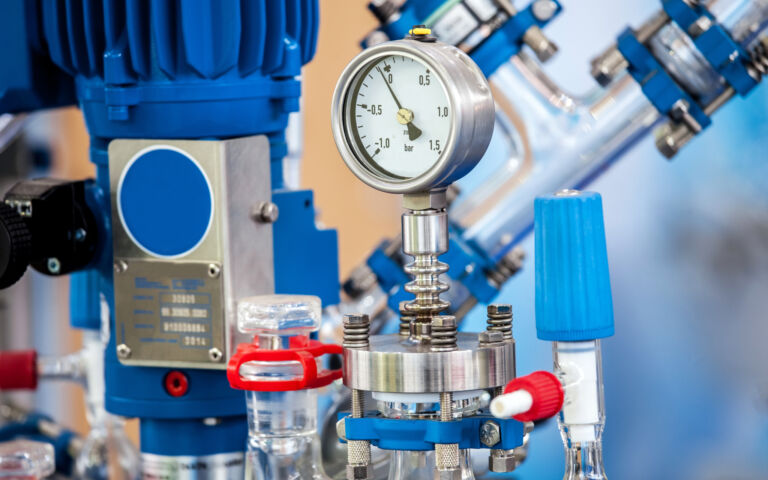 An image of a pressure gauge